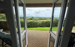 Castle Glen Lodge - countryside view from deck