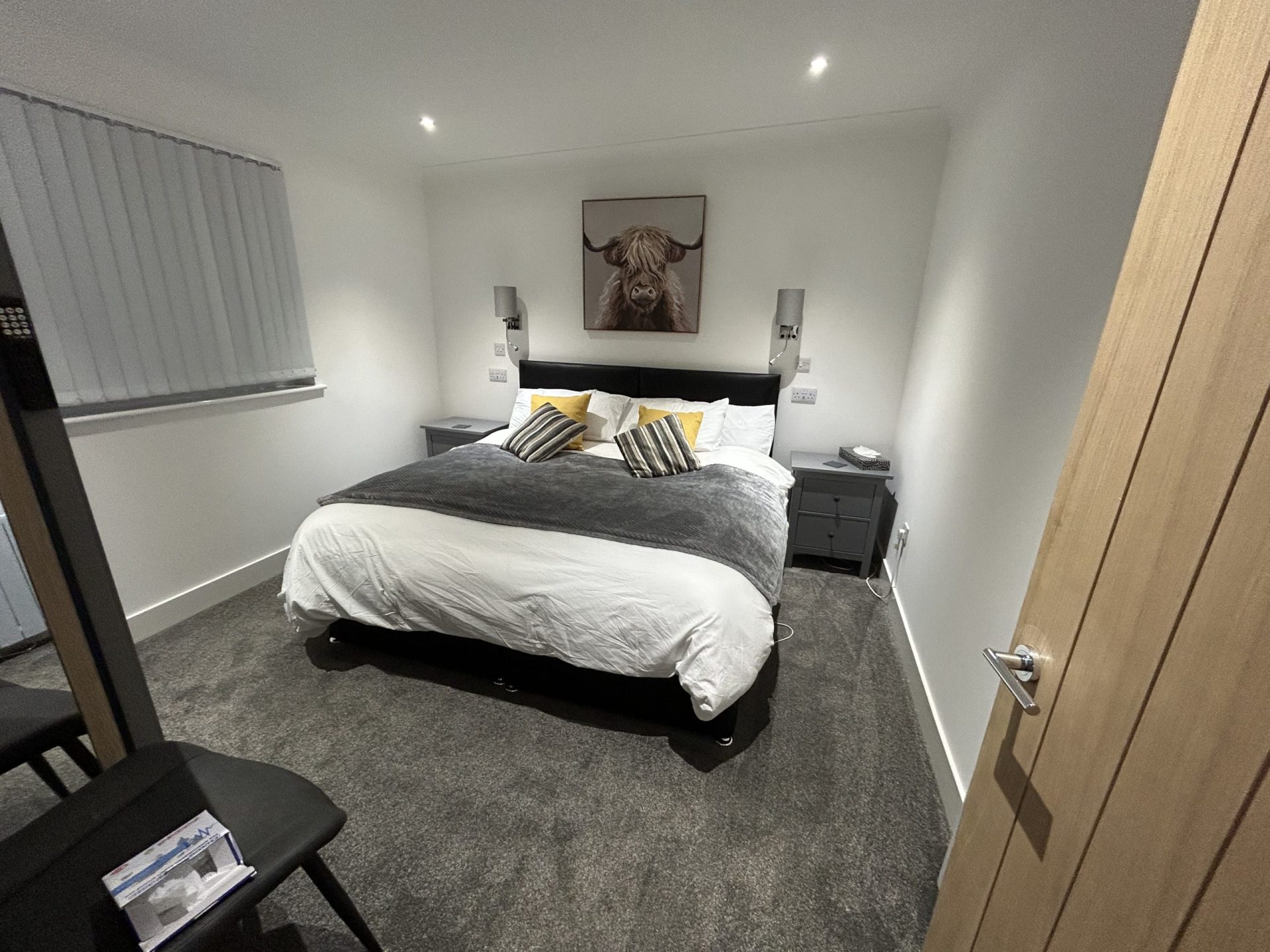 Castle Glen Lodge - bedroom